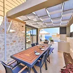 Sura Elegant Retreat,sea View, Sleeps12 *