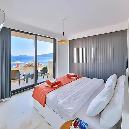 Sura Elegant Retreat,sea View, Sleeps12 *