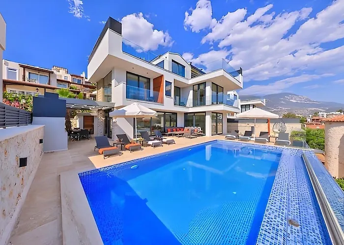 Sura Elegant Retreat,sea View, Sleeps12 *