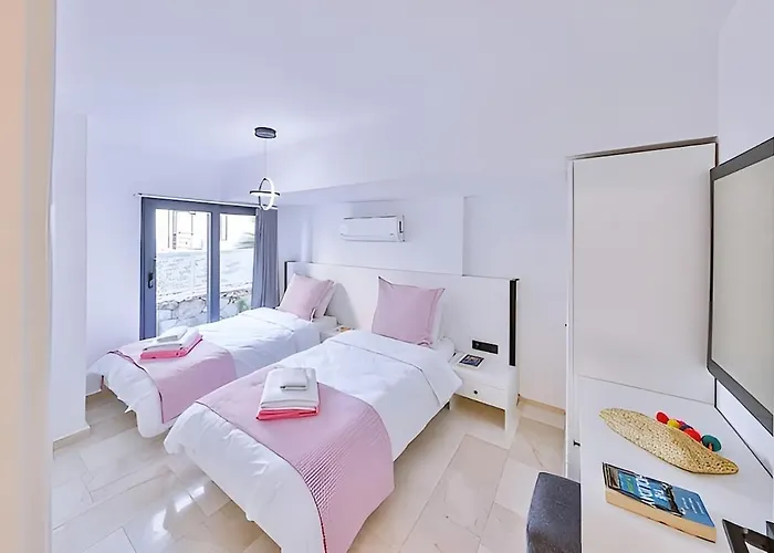 Villa Sura Elegant Retreat,sea View, Sleeps12 Kalkan