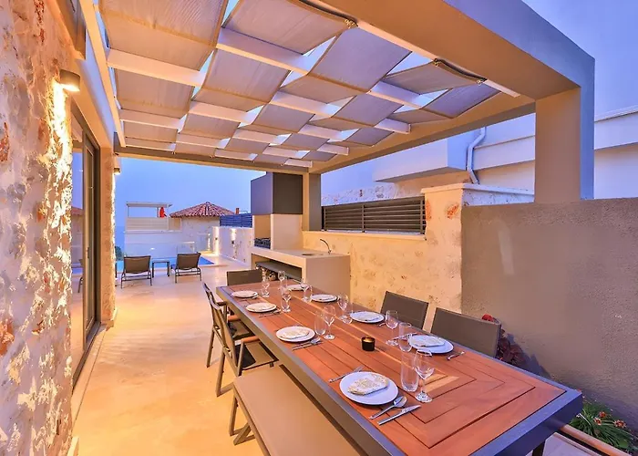 Sura Elegant Retreat,sea View, Sleeps12 Villa *