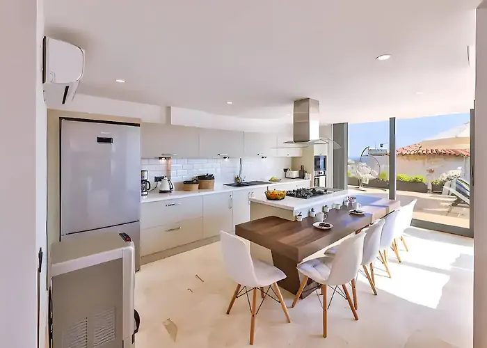 Sura Elegant Retreat,sea View, Sleeps12 Kalkan