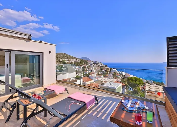 Sura Elegant Retreat,sea View, Sleeps12 Villa *