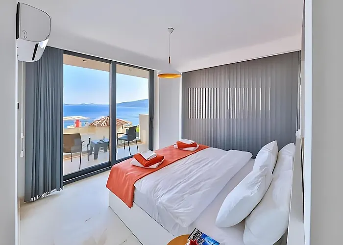 Sura Elegant Retreat,sea View, Sleeps12 *
