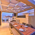 Sura Elegant Retreat,sea View, Sleeps12 빌라 *