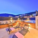 Sura Elegant Retreat,sea View, Sleeps12 칼칸