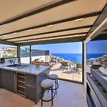 Sura Elegant Retreat,sea View, Sleeps12 빌라