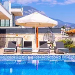 빌라 Sura Elegant Retreat,sea View, Sleeps12