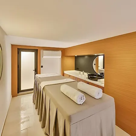 Sura Elegant Retreat,sea View, Sleeps12 וילה קלקן
