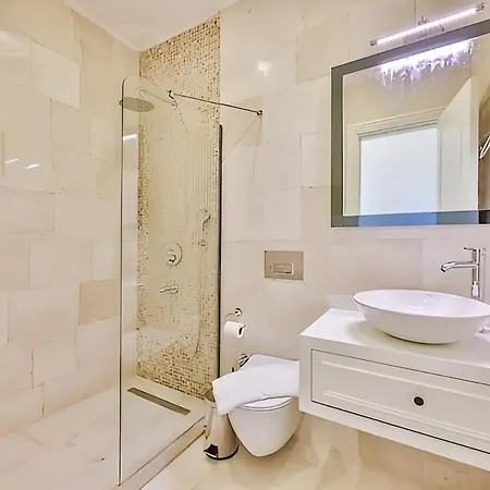 וילה Sura Elegant Retreat,sea View, Sleeps12 *