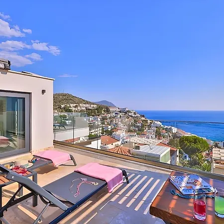 Sura Elegant Retreat,sea View, Sleeps12 Villa *