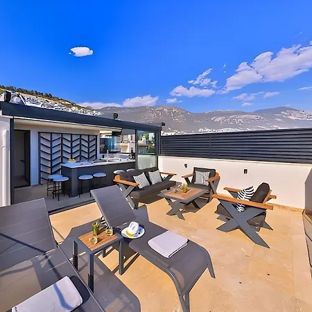 Sura Elegant Retreat,sea View, Sleeps12 וילה *