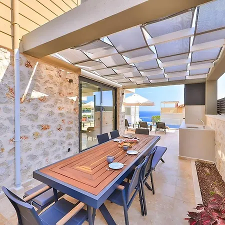 Sura Elegant Retreat,sea View, Sleeps12 *