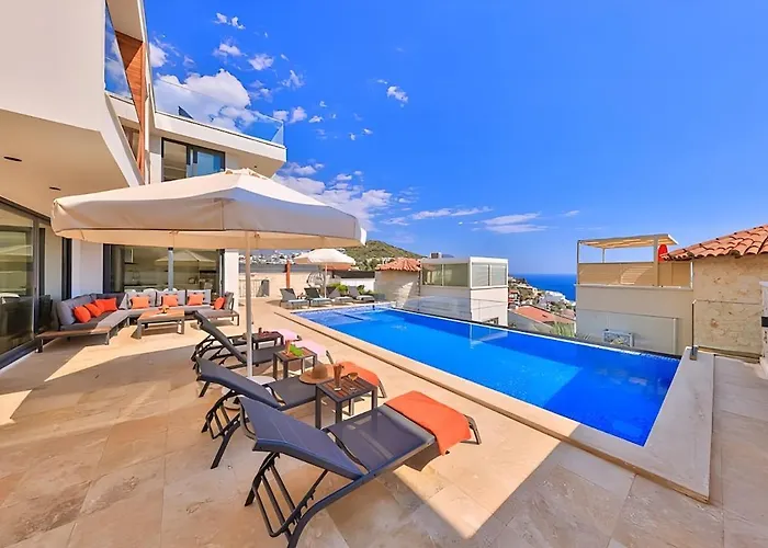 Sura Elegant Retreat,sea View, Sleeps12 קלקן
