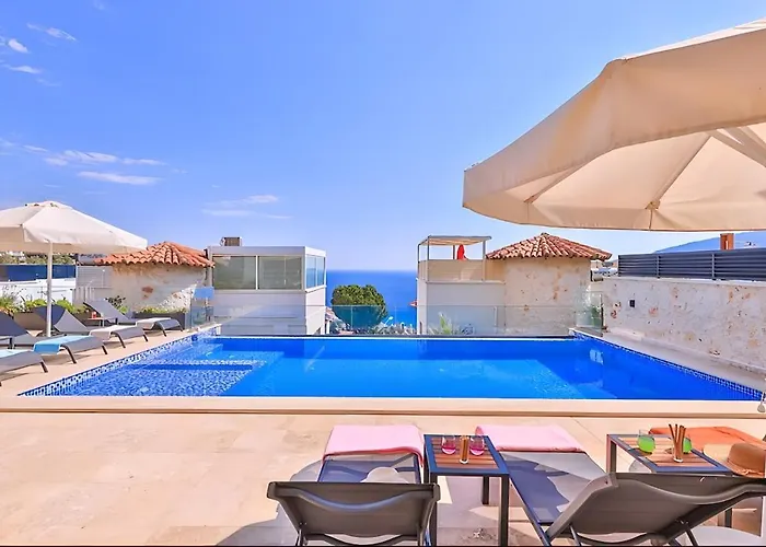 Sura Elegant Retreat,sea View, Sleeps12 *
