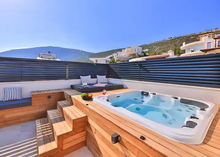 Sura Elegant Retreat,sea View, Sleeps12