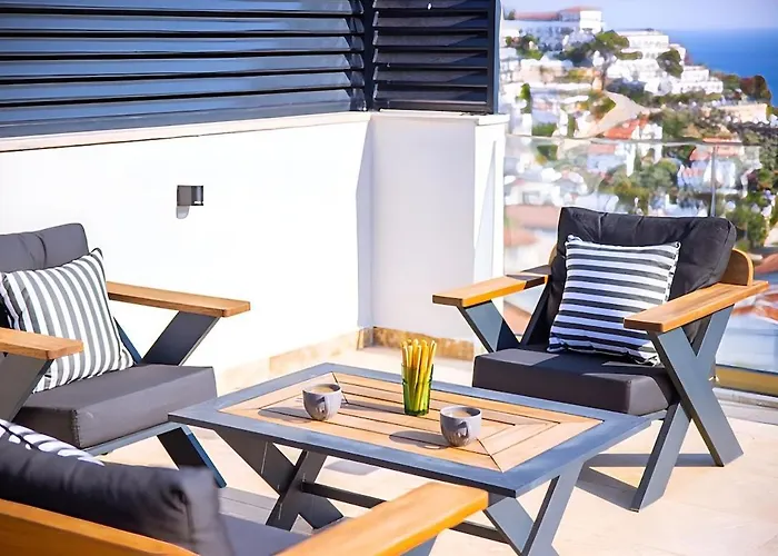 Sura Elegant Retreat,sea View, Sleeps12 Βίλα Καλκάν
