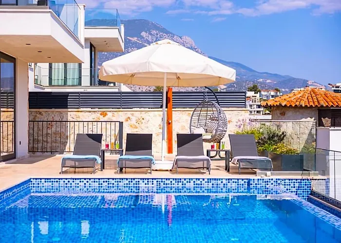 וילה Sura Elegant Retreat,sea View, Sleeps12